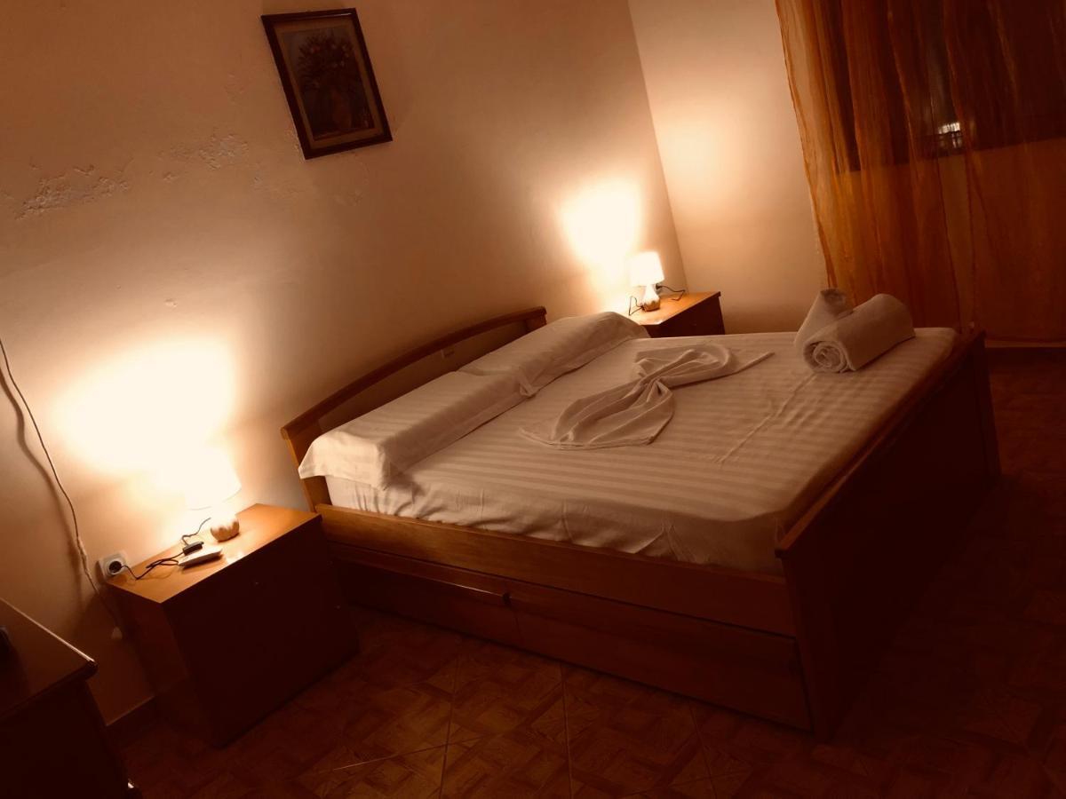 Comfort Guest Rooms Vila Hm Саранда Экстерьер фото