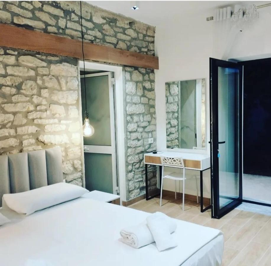 Comfort Guest Rooms Vila Hm Саранда Экстерьер фото