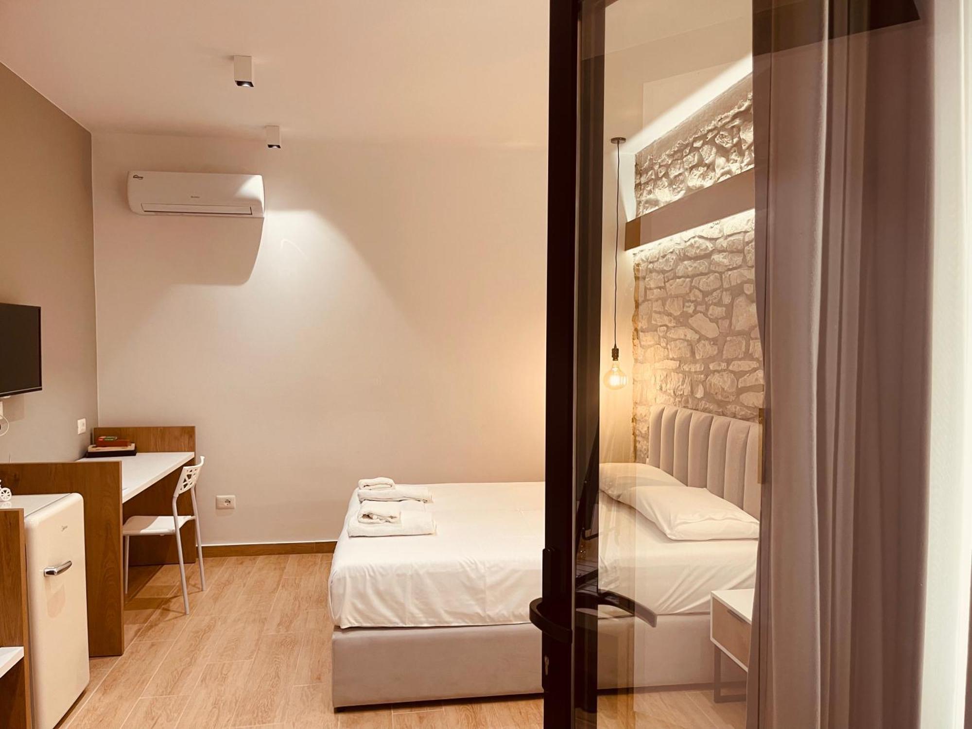 Comfort Guest Rooms Vila Hm Саранда Экстерьер фото